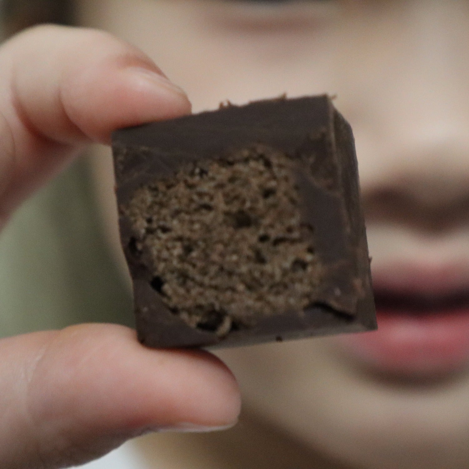 中には焼きチョコラスク!